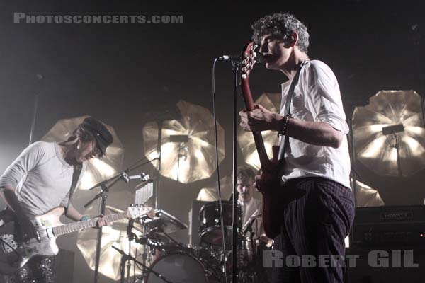 BLONDE REDHEAD - 2010-09-16 - PARIS - Le Bataclan - Kazu Makino - Simone Pace - Amedeo Pace